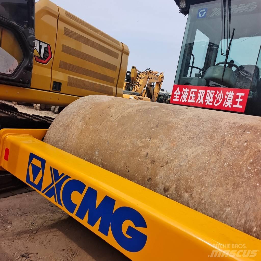 XCMG XS 142 J タンデムローラ