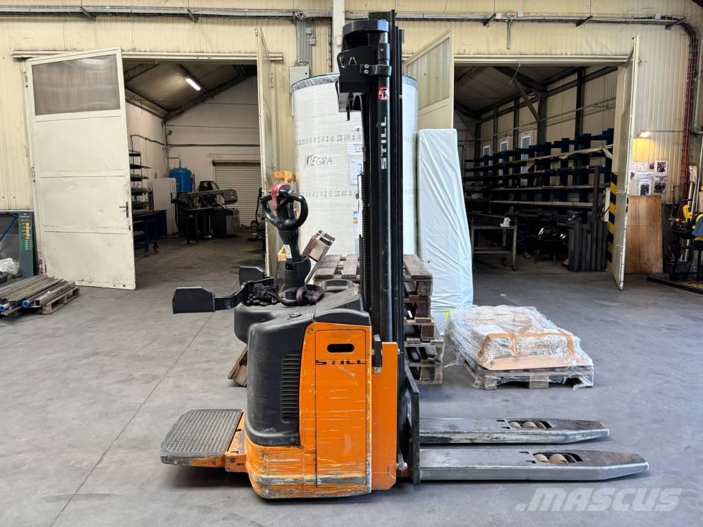 Still EGV-S14 自走式スタッカー