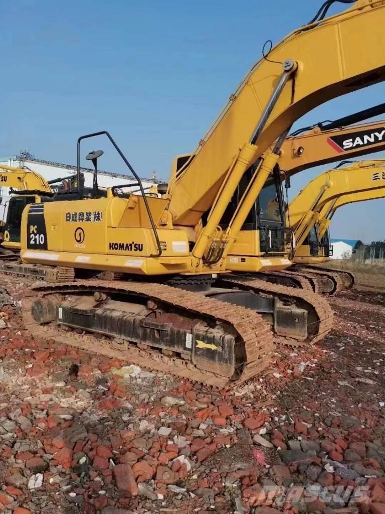 Komatsu pc 210 大型油圧ショベル12t以上（パワーショベル・ユンボ）