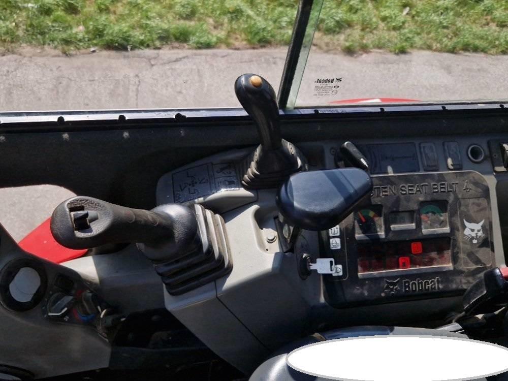 Bobcat E26 ミニ油圧ショベル 7t以下（ミニユンボ・ミニディガー）