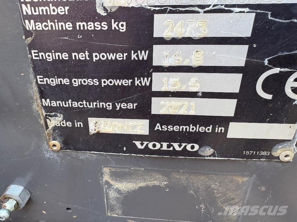 Volvo ECR 25 D ミニ油圧ショベル 7t以下（ミニユンボ・ミニディガー）