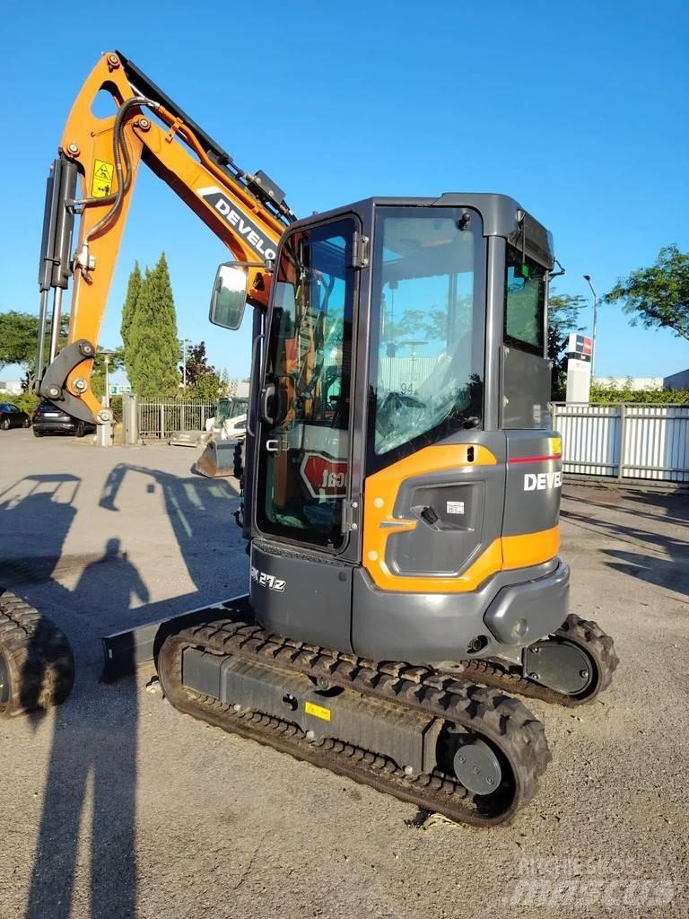 Doosan DX27Z-7 ミニ油圧ショベル 7t以下（ミニユンボ・ミニディガー）