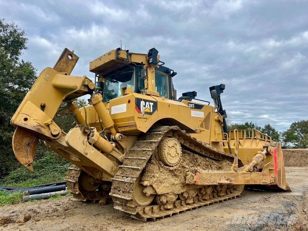 CAT D 8 T ブルドーザー