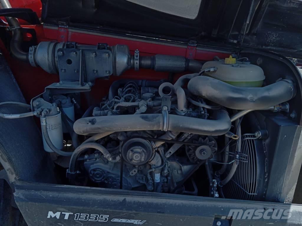 Manitou MT 1335 テレスコーピックハンドラー