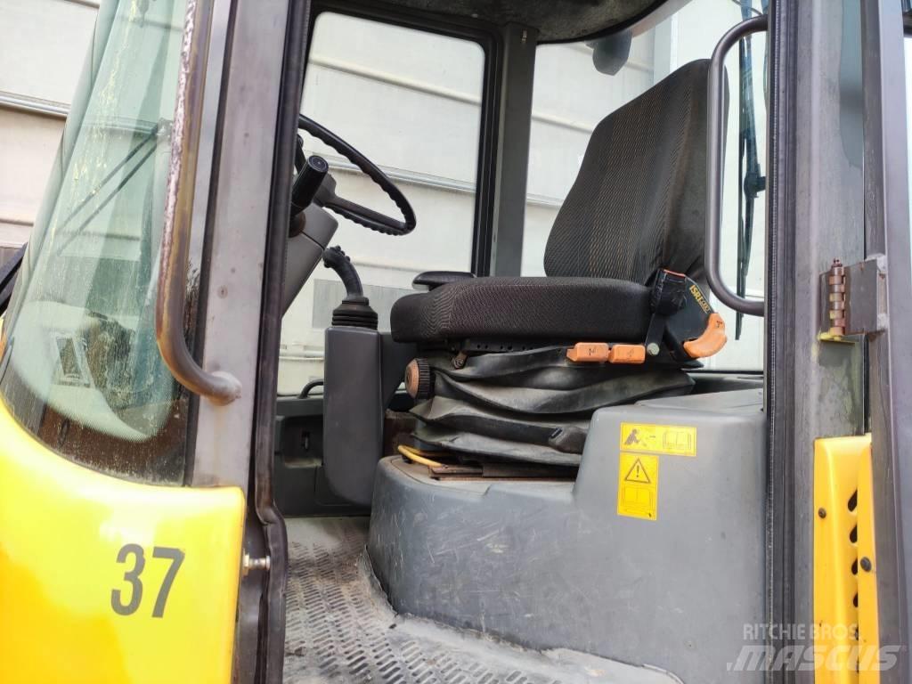 Volvo L 30 B ホイールローダー・タイヤショベル