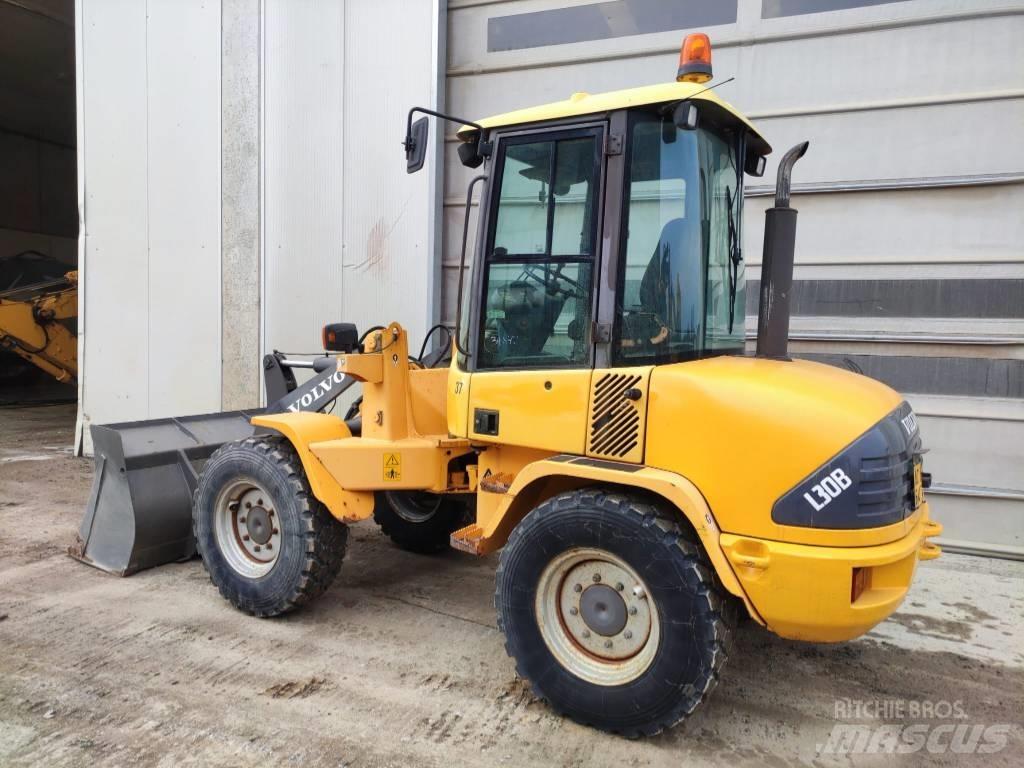Volvo L 30 B ホイールローダー・タイヤショベル