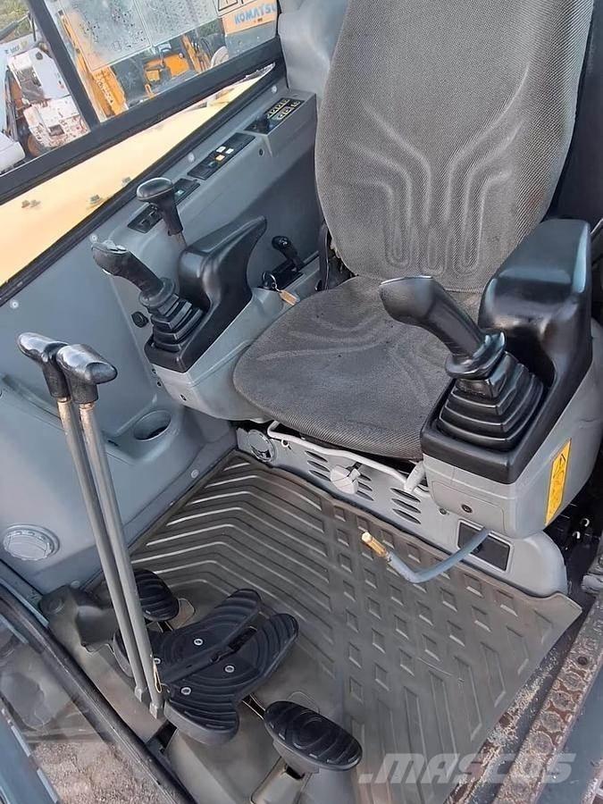 Volvo ECR88PLUS 中型油圧ショベル 7ｔ-12ｔ（ユンボ・パワーショベル・バックホー）