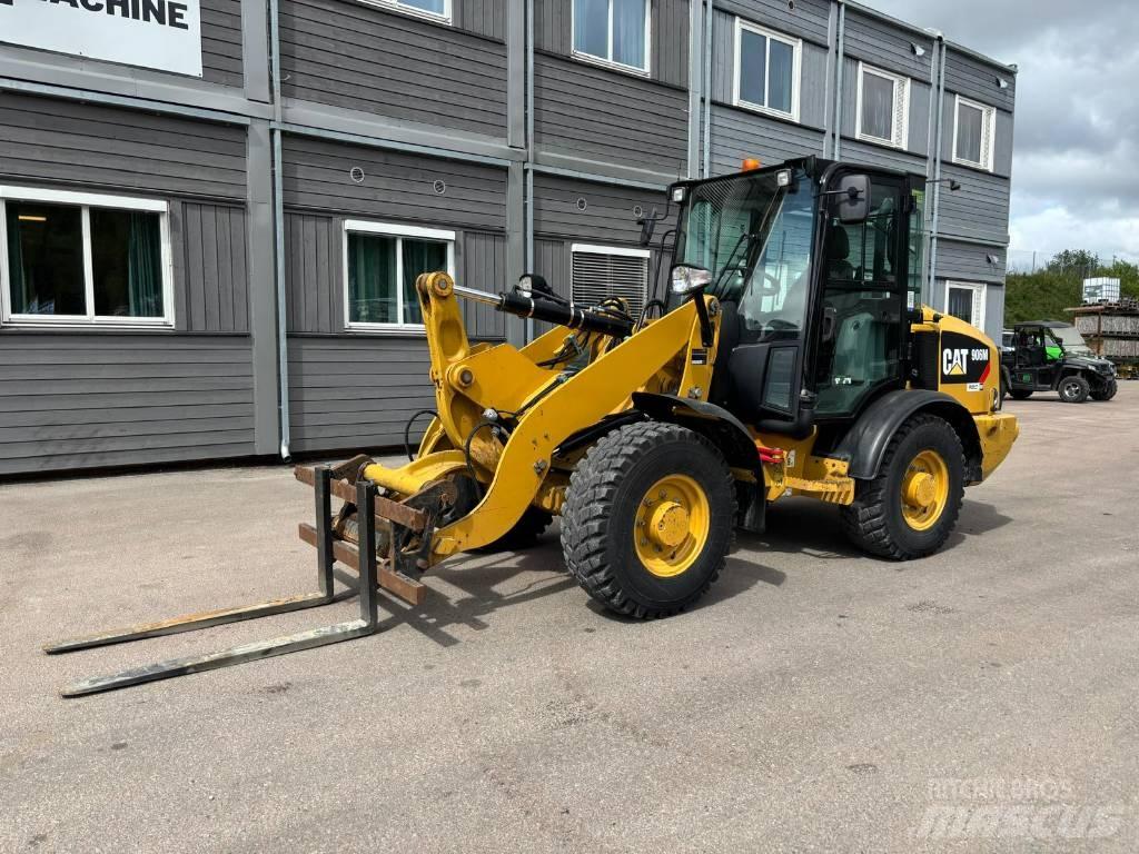  ** SOLD ** CAT 906M ホイールローダー・タイヤショベル