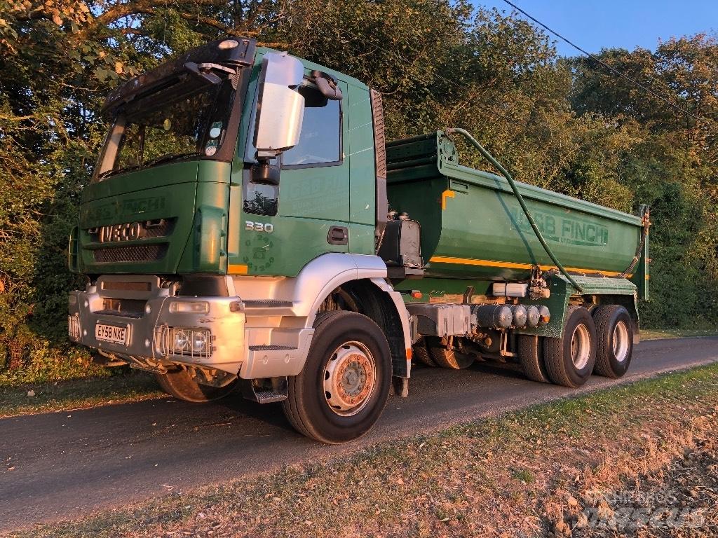 Iveco AD 260 T33 ダンプ