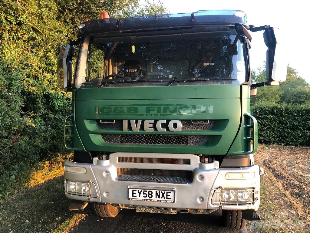 Iveco AD 260 T33 ダンプ