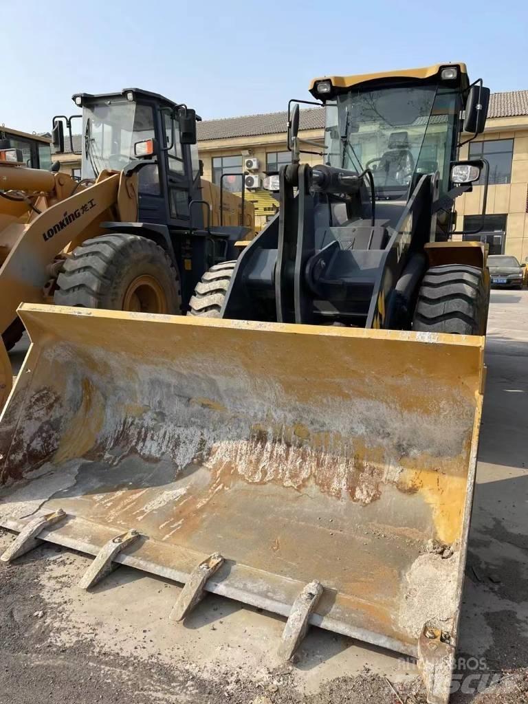 XCMG LW 300 FV ホイールローダー・タイヤショベル