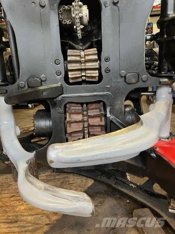 Komatsu C 124 ハーベスター