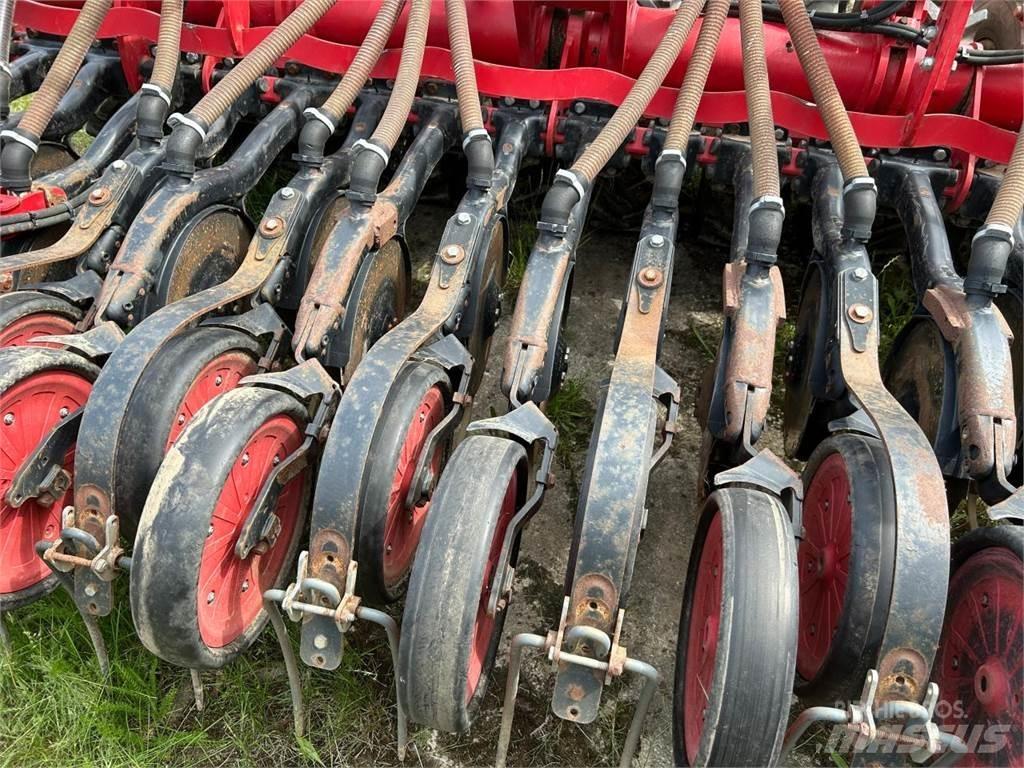 Horsch Pronto 3 DC コンビネーションドリル
