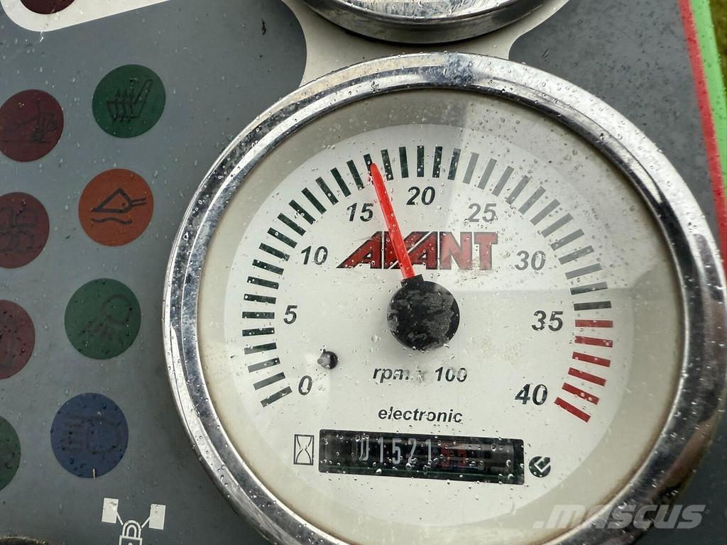 Avant 635 ホイールローダー・タイヤショベル