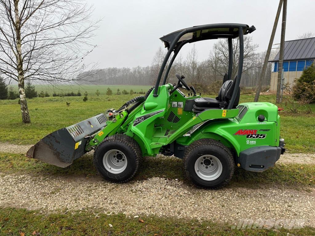 Avant 635 ホイールローダー・タイヤショベル