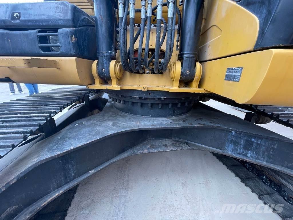 CAT 323 D 大型油圧ショベル12t以上（パワーショベル・ユンボ）