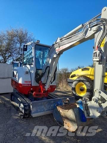 Takeuchi TB 230 ミニ油圧ショベル 7t以下（ミニユンボ・ミニディガー）