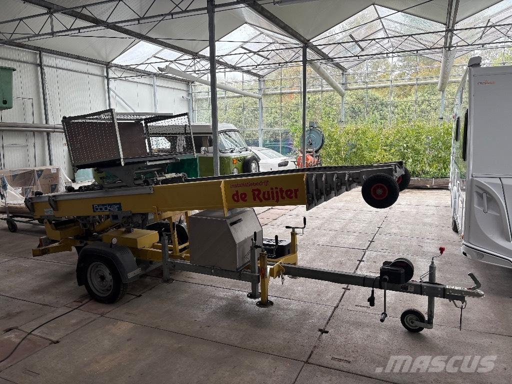 Böcker Junior 18-5 高所作業台付トレーラー