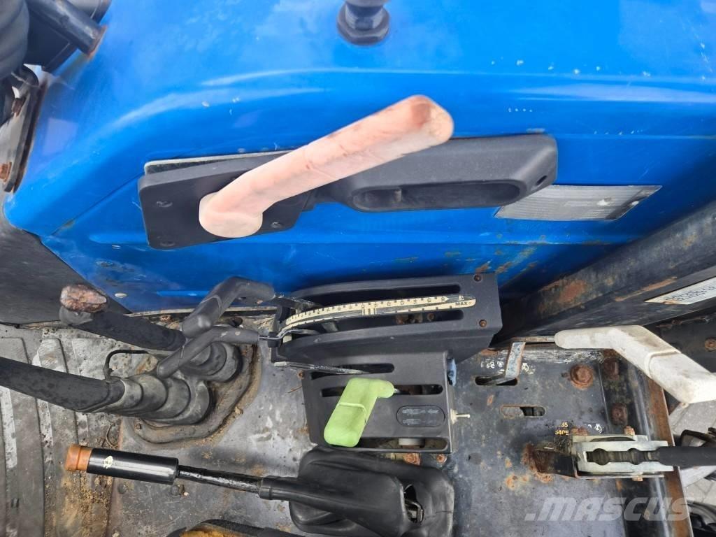 New Holland TL 90 A トラクター