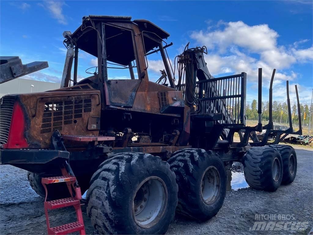 Komatsu 840TX フォワーダー