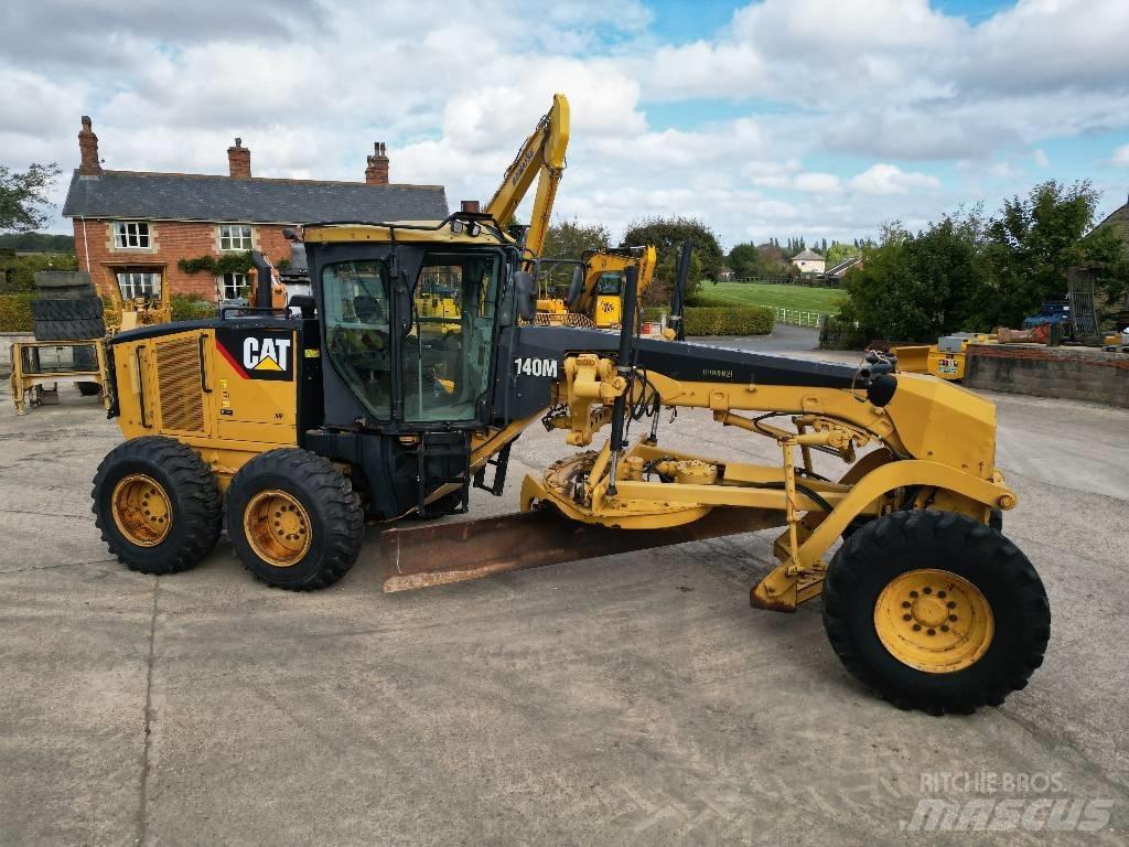 CAT 140 M モーターグレーダー