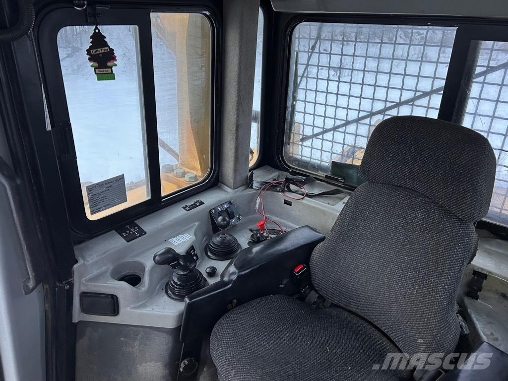 CAT D 8 R ブルドーザー