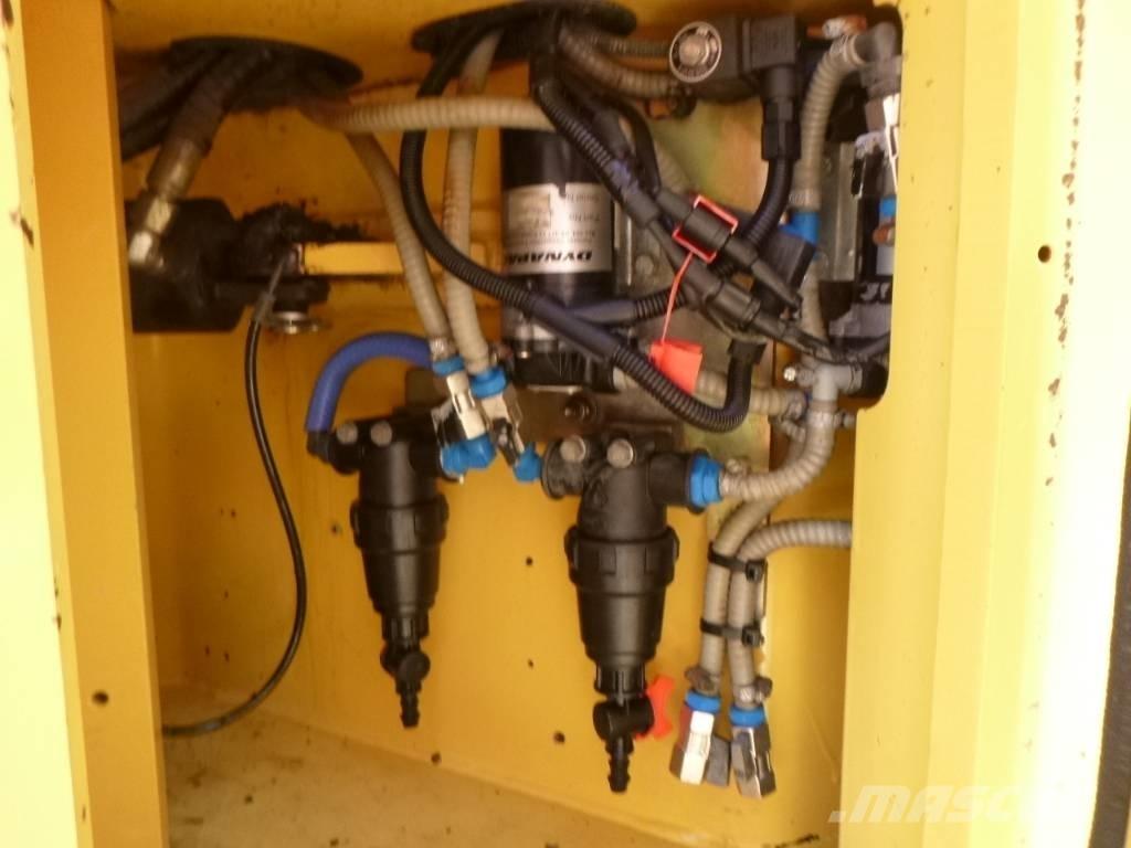 Dynapac CC432V ソイルコンパクター