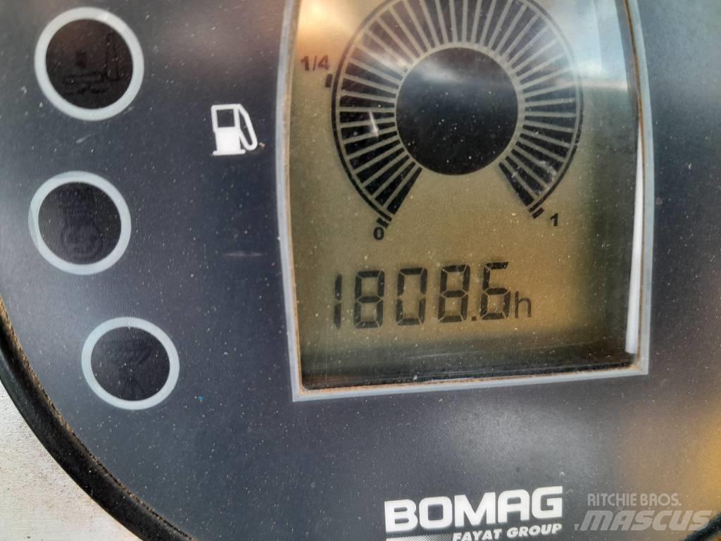 Bomag BW 177 D-4 ソイルコンパクター