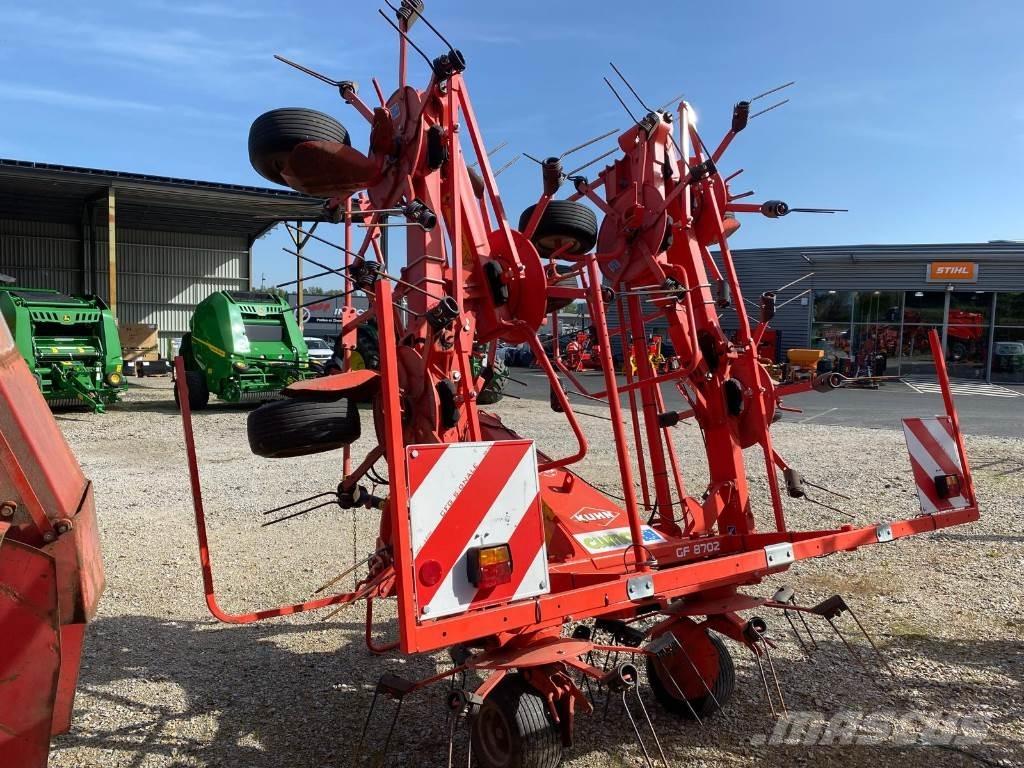 Kuhn GF8702 テッダー・テッダーレーキ
