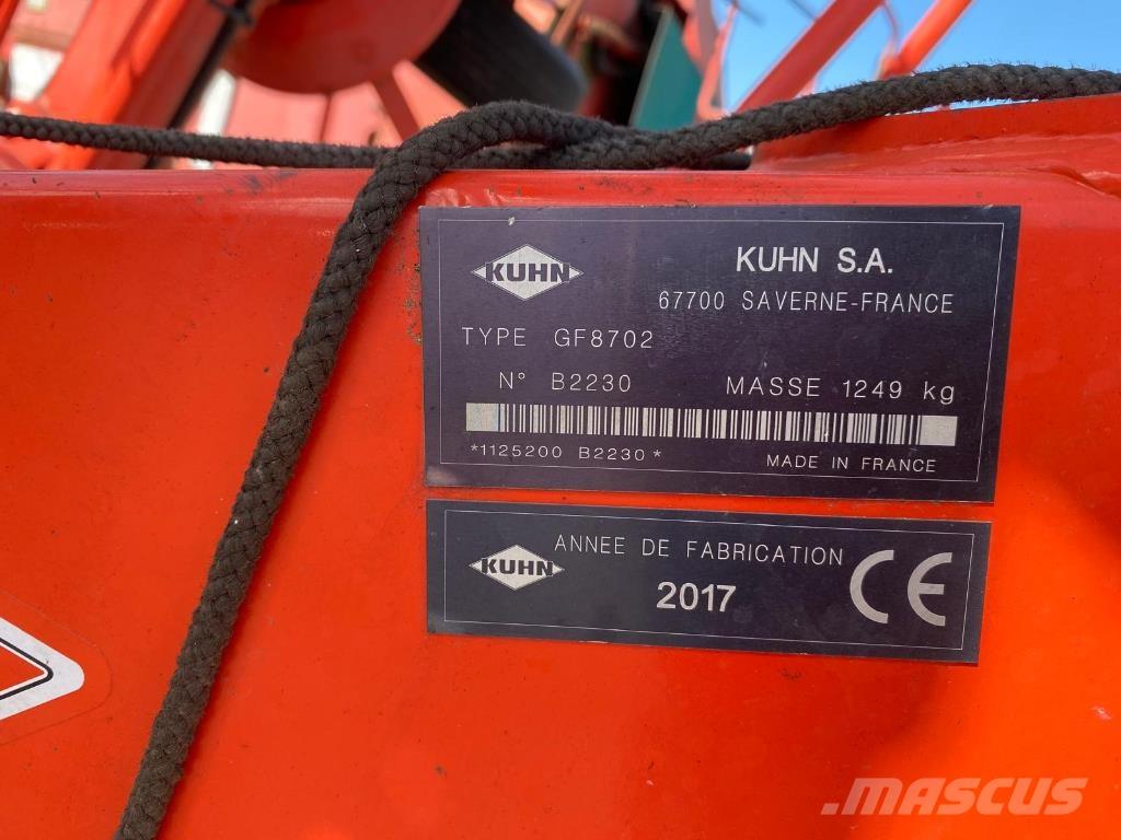 Kuhn GF8702 テッダー・テッダーレーキ