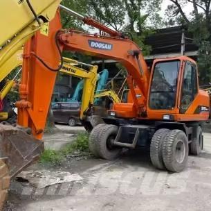 Doosan DH150W-7 ホイール式油圧ショベル（パワーショベル・ユンボ・バックホー）
