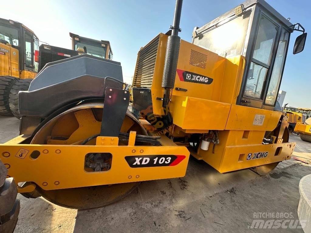 XCMG XD 103 ソイルコンパクター