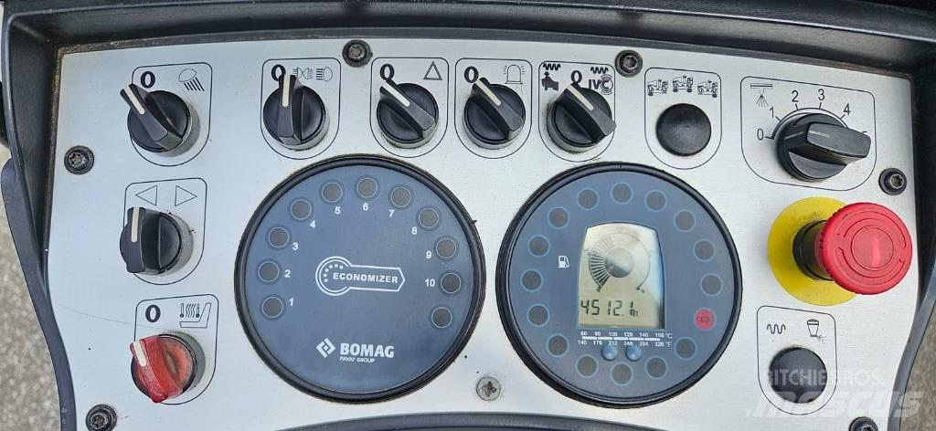 Bomag BW 138 AC-5 コンバインドローラ