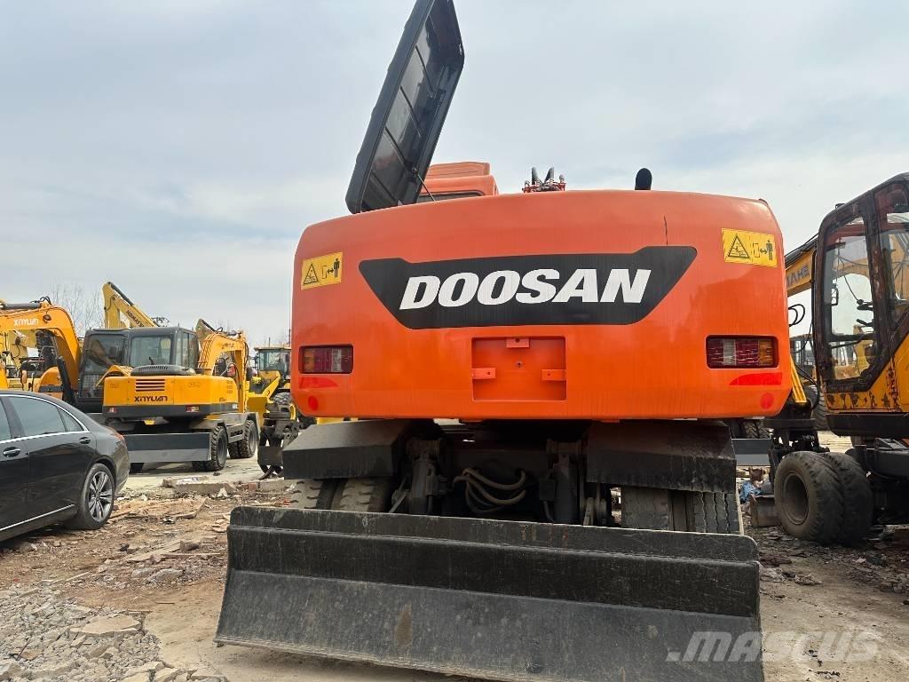 Doosan 150 W-7 ホイール式油圧ショベル（パワーショベル・ユンボ・バックホー）
