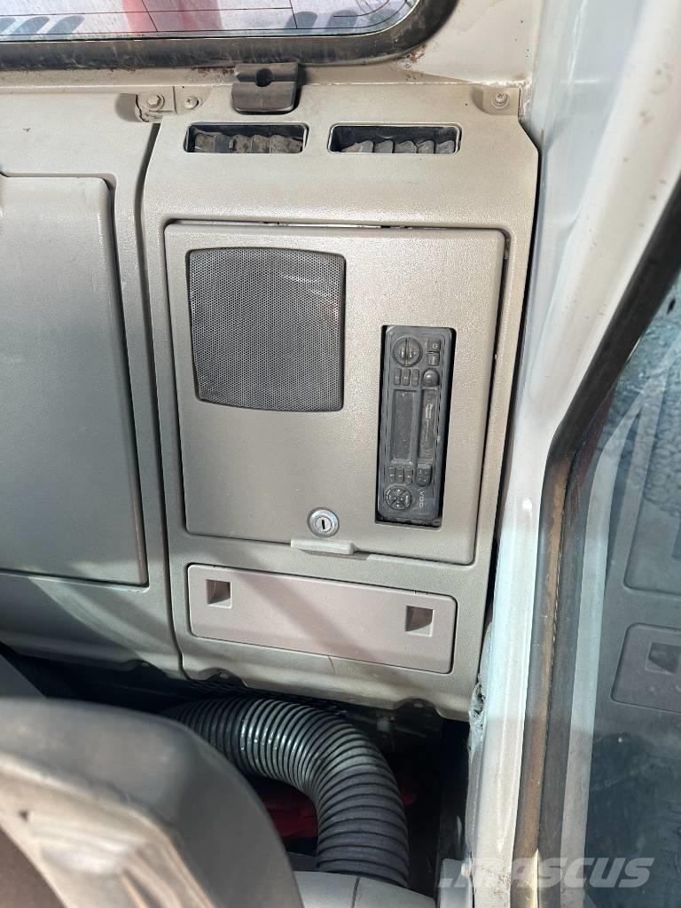 Doosan 150 W-7 ホイール式油圧ショベル（パワーショベル・ユンボ・バックホー）