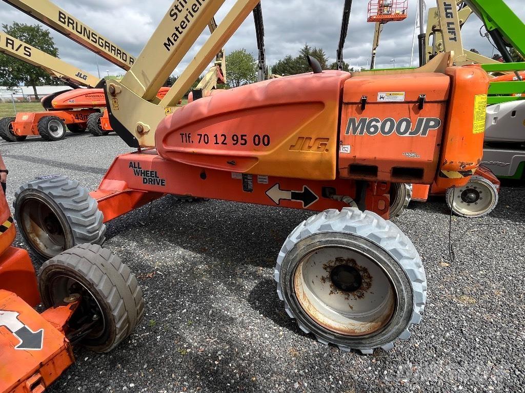 JLG M 600 JP ブームリフト　直伸型