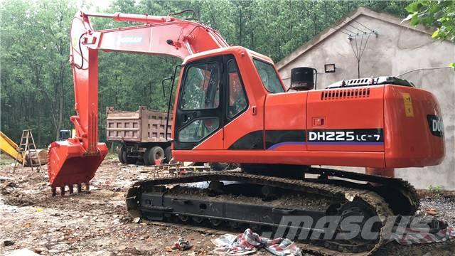 Doosan DH225 大型油圧ショベル12t以上（パワーショベル・ユンボ）