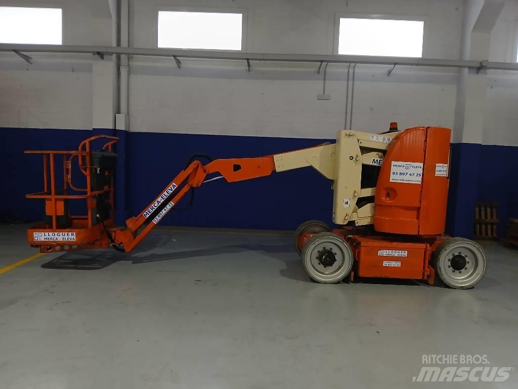 JLG E 300 AJ ブームリフト　屈伸型