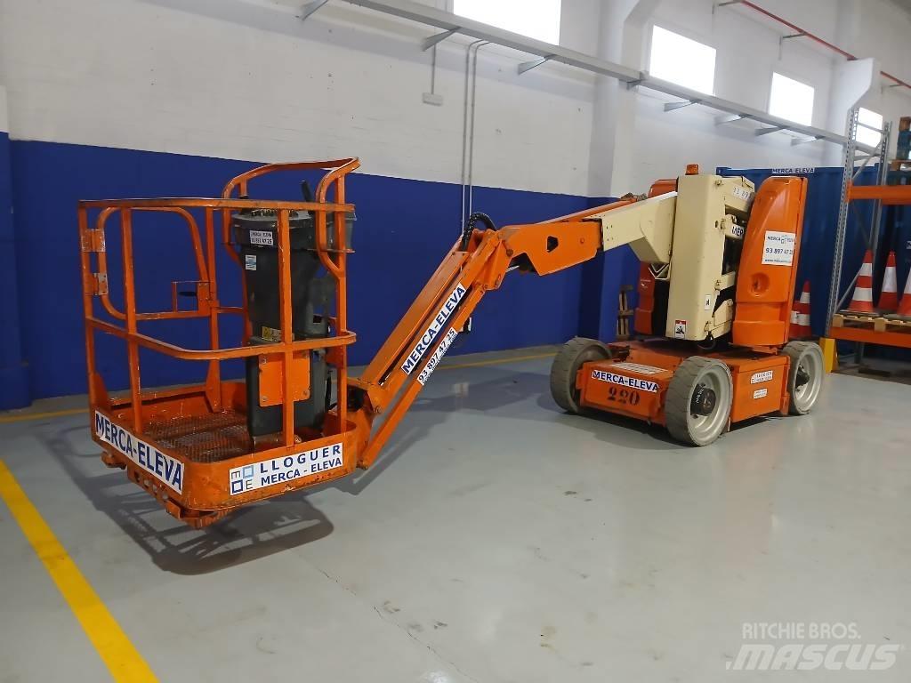 JLG E 300 AJ ブームリフト　屈伸型