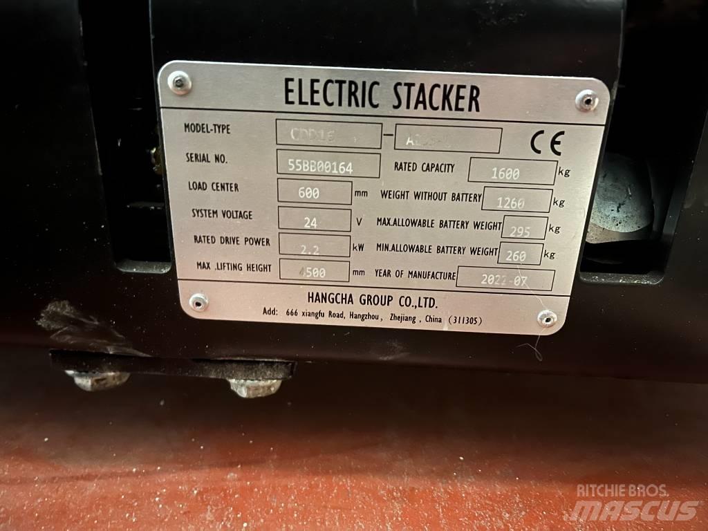 Hangcha CDD16-AC1S 自走式スタッカー