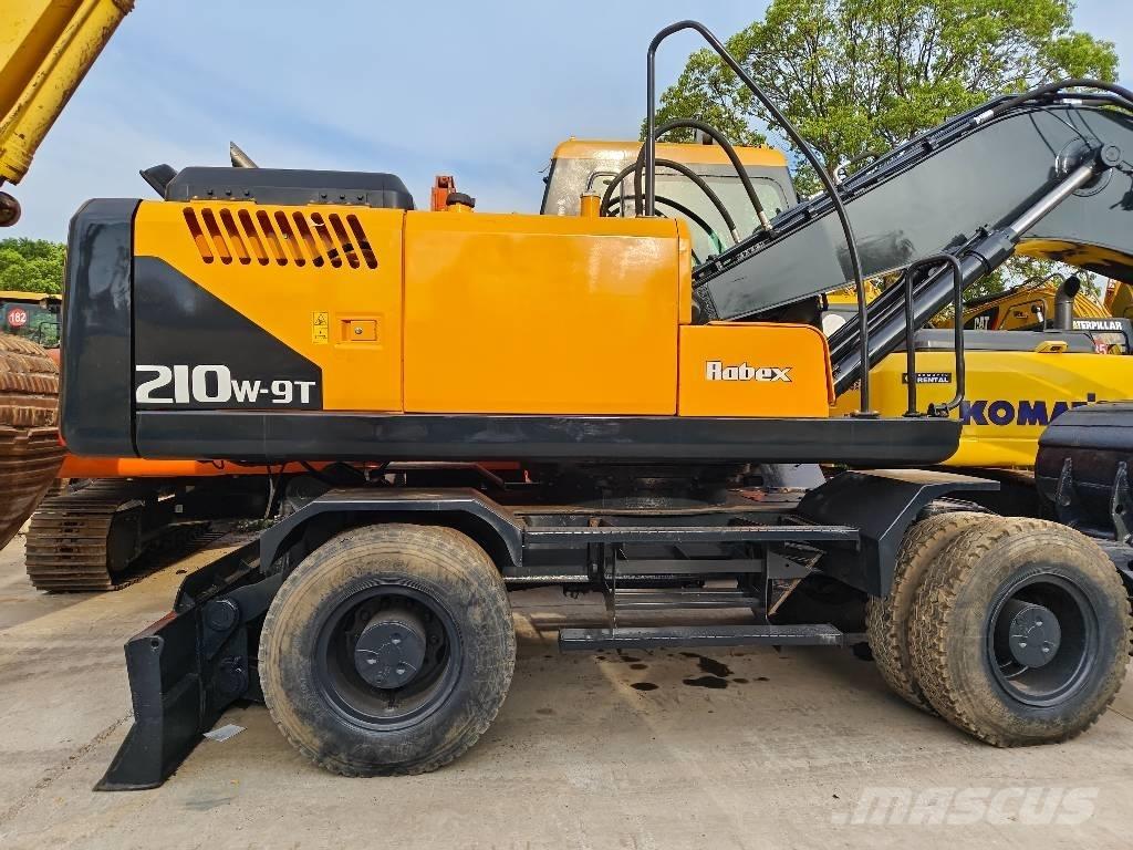 Hyundai R210W-9 ホイール式油圧ショベル（パワーショベル・ユンボ・バックホー）
