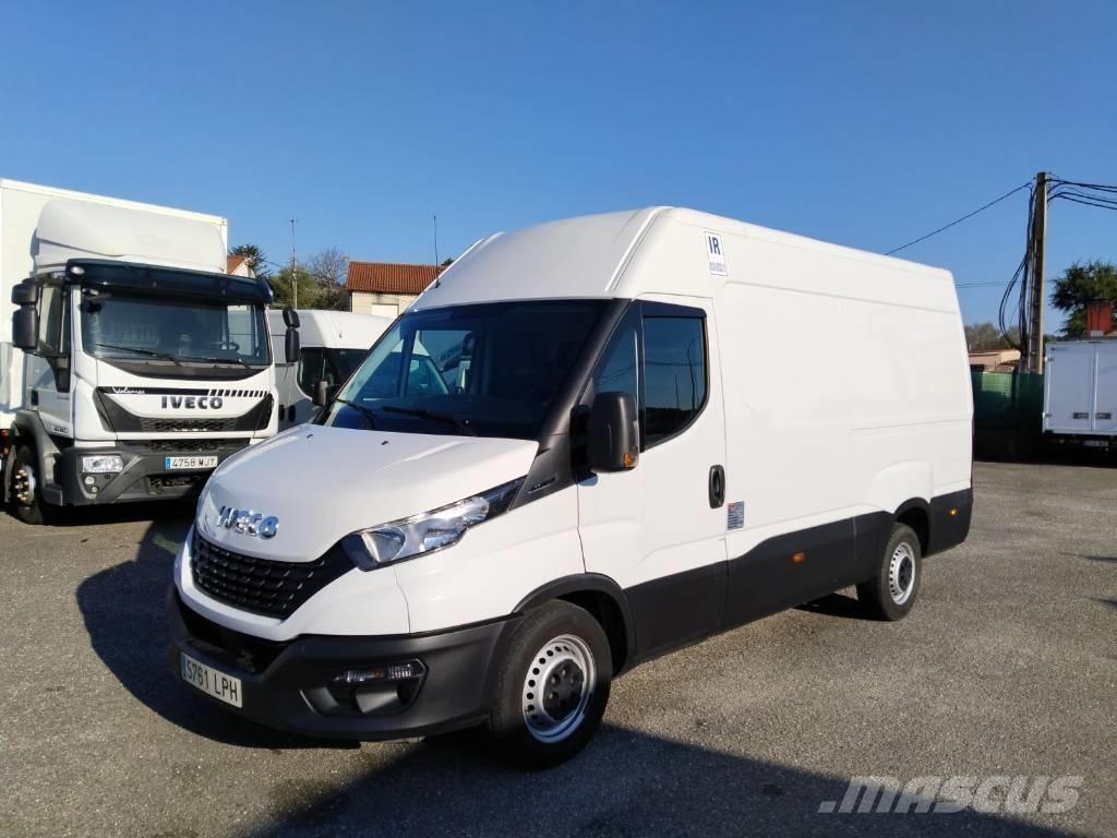 Iveco DAILY 35S16 パネルバン
