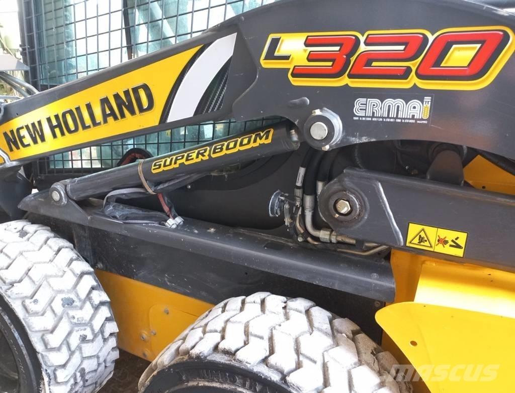 New Holland L320 スキッドステアローダー