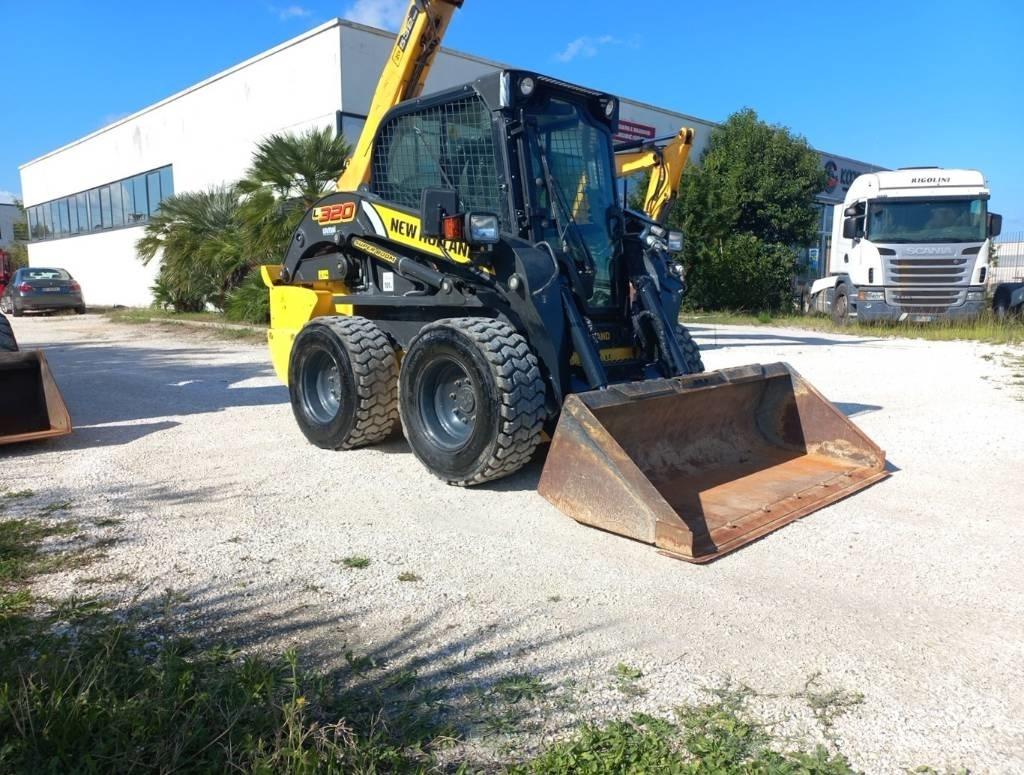 New Holland L320 スキッドステアローダー