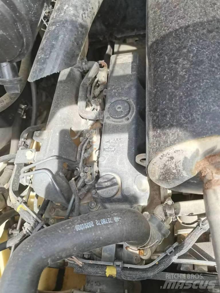 Bobcat S 18 スキッドステアローダー