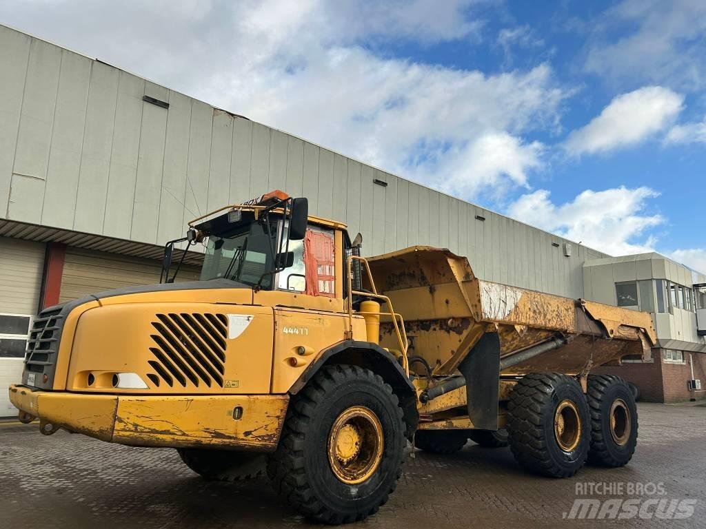 Volvo A 25 D アーティキュレート式ダンプトラック