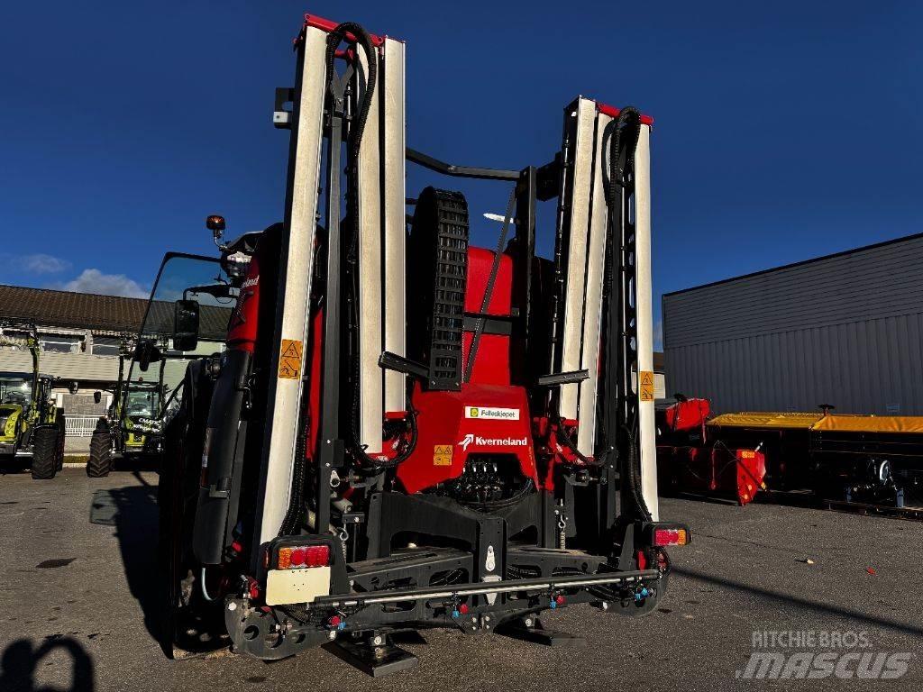 Kverneland iXter B マウント型噴霧器