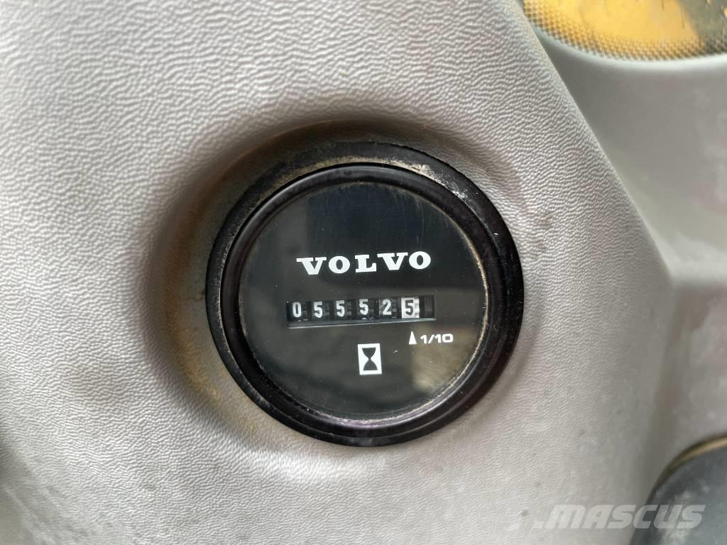 Volvo ECR 235 大型油圧ショベル12t以上（パワーショベル・ユンボ）