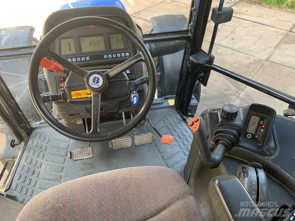 New Holland TM 125 トラクター