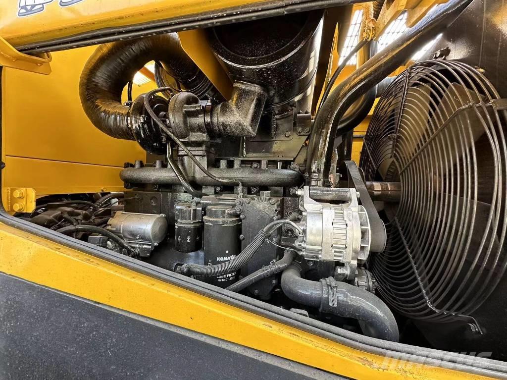 Komatsu WA 380 ホイールローダー・タイヤショベル